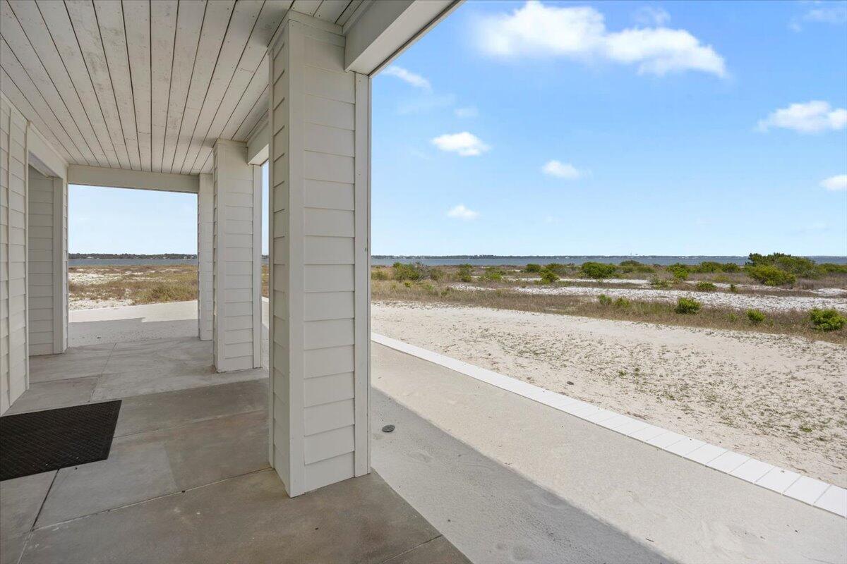 BY THE SEA - Residential