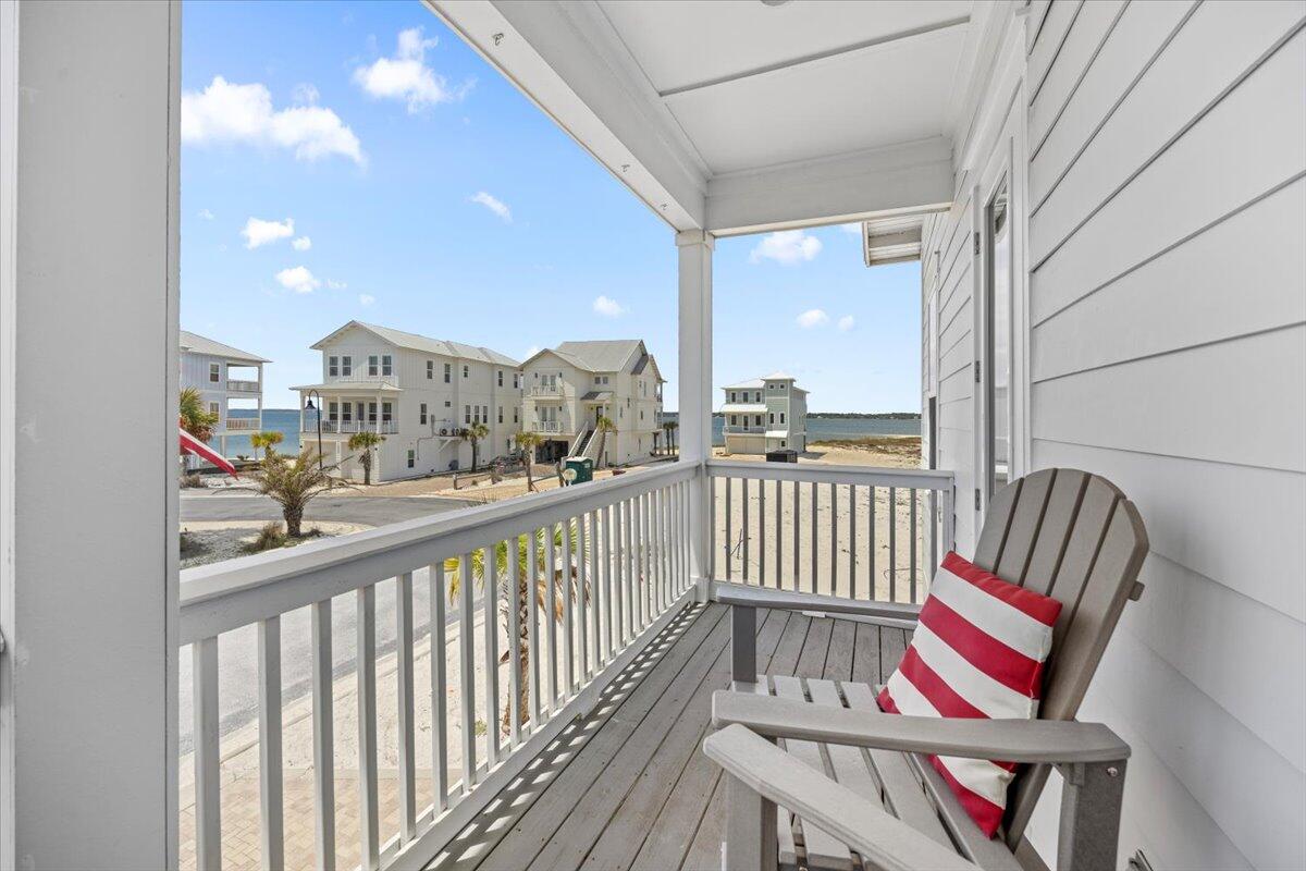 BY THE SEA - Residential