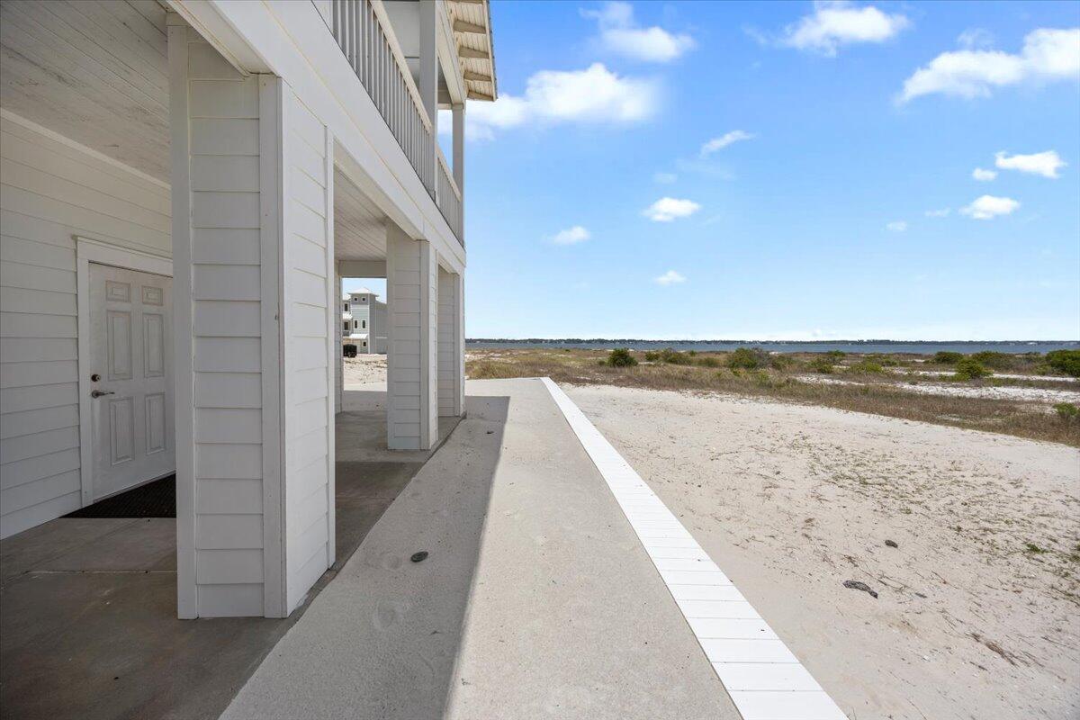 BY THE SEA - Residential