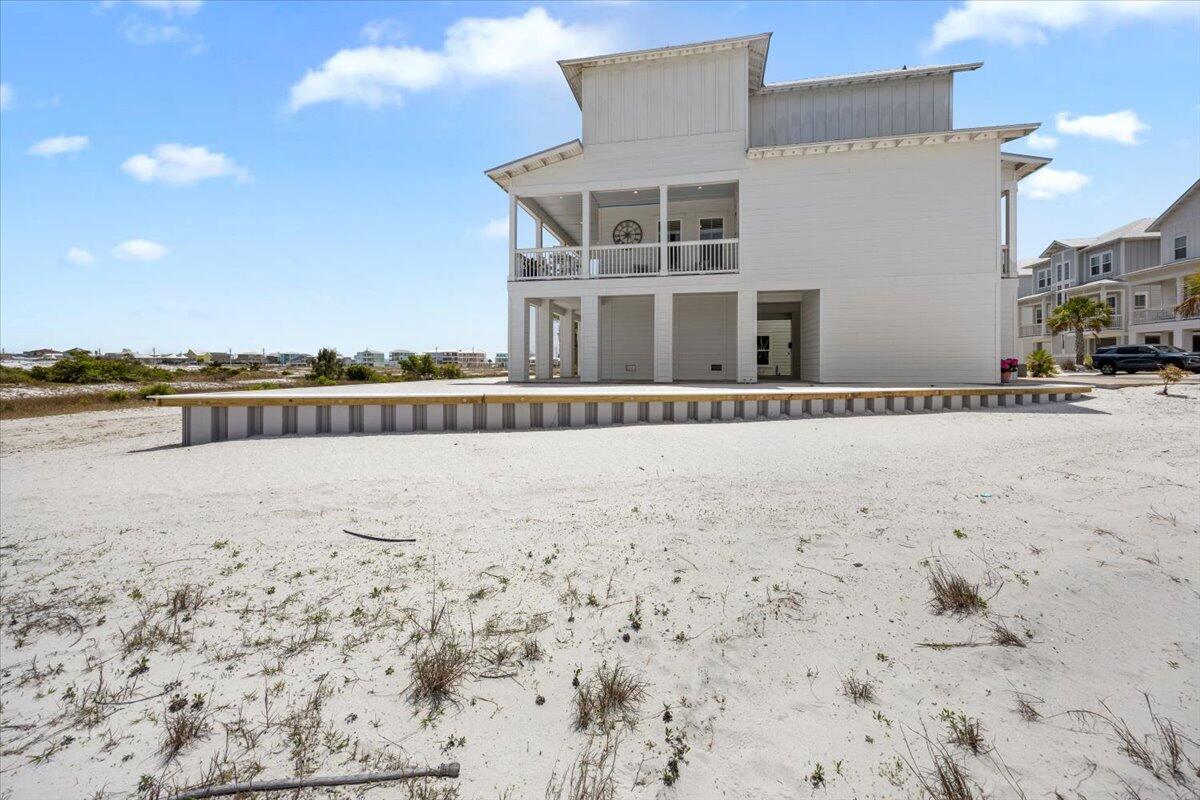 BY THE SEA - Residential