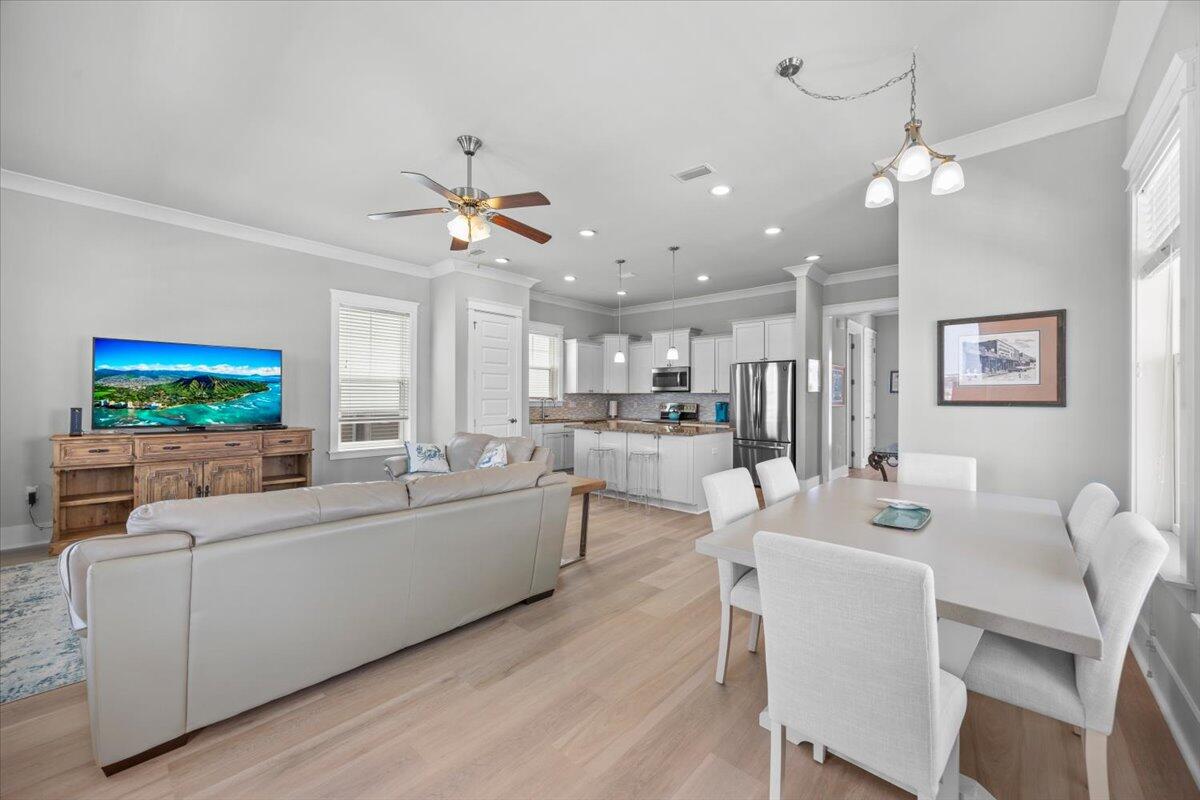 BY THE SEA - Residential