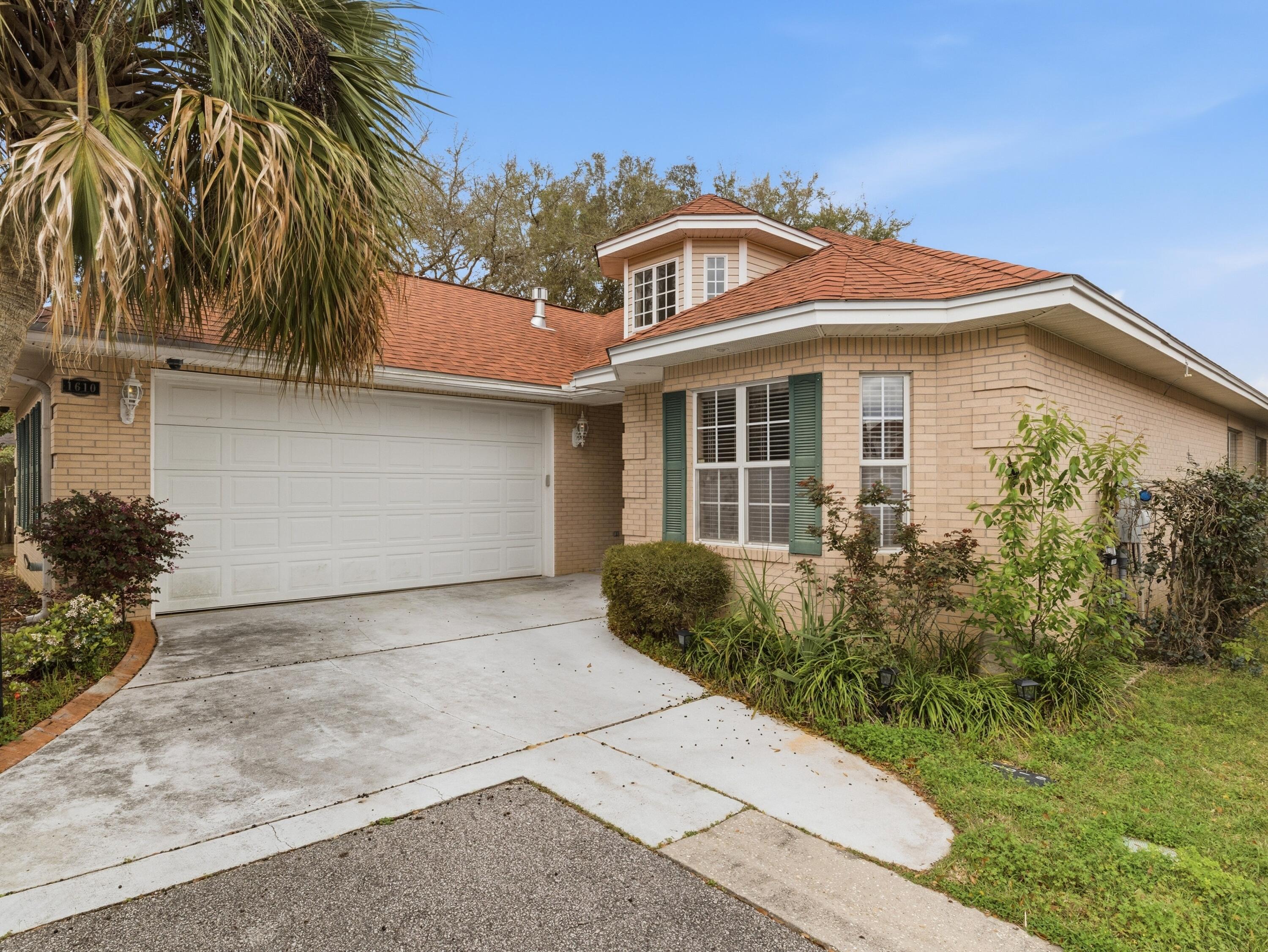 MEDITERRANEAN VILLAGE AT BLUEWATER BAY - Residential