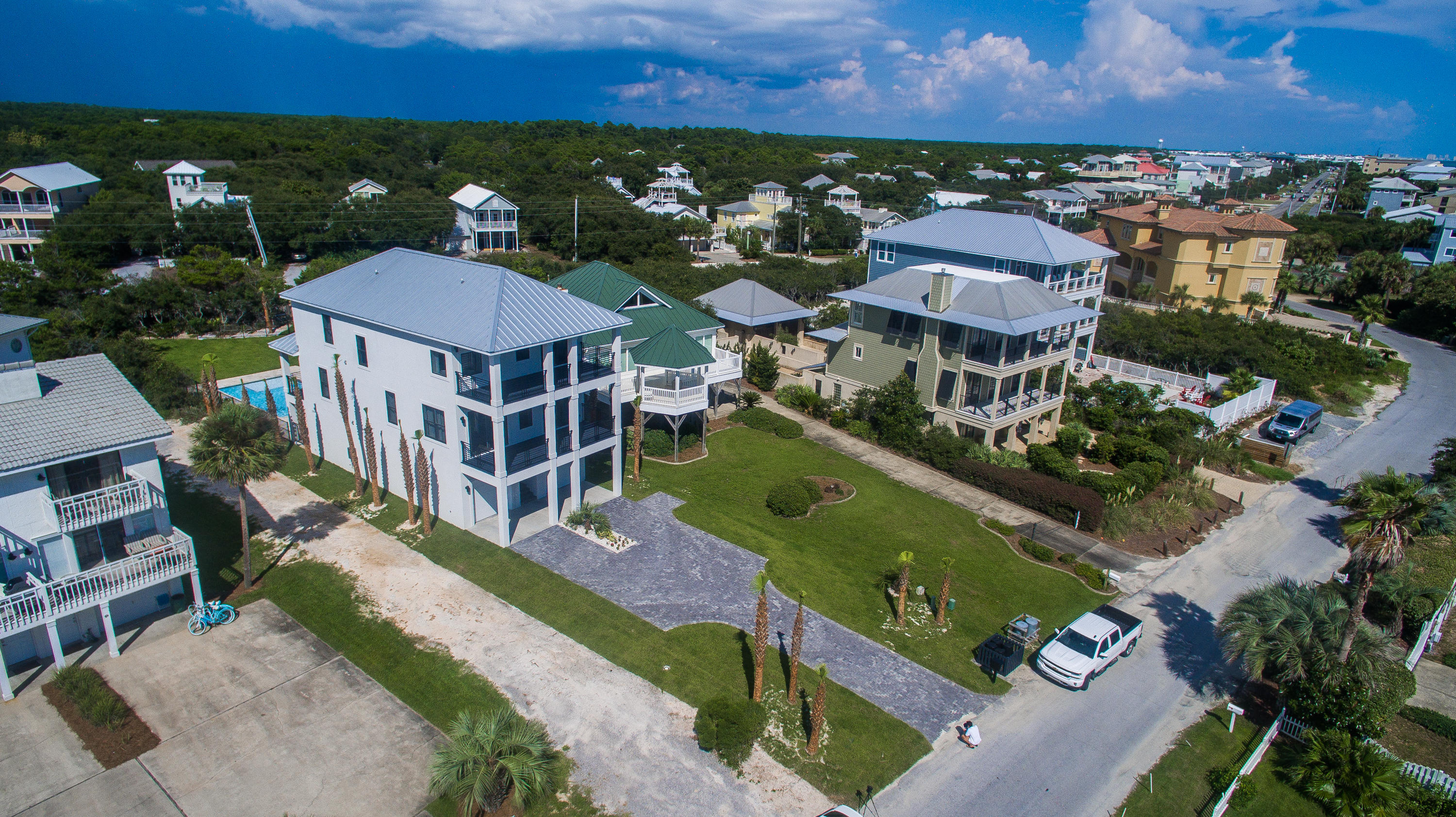 PELICAN POINTE AT CAMP CREEK - Residential
