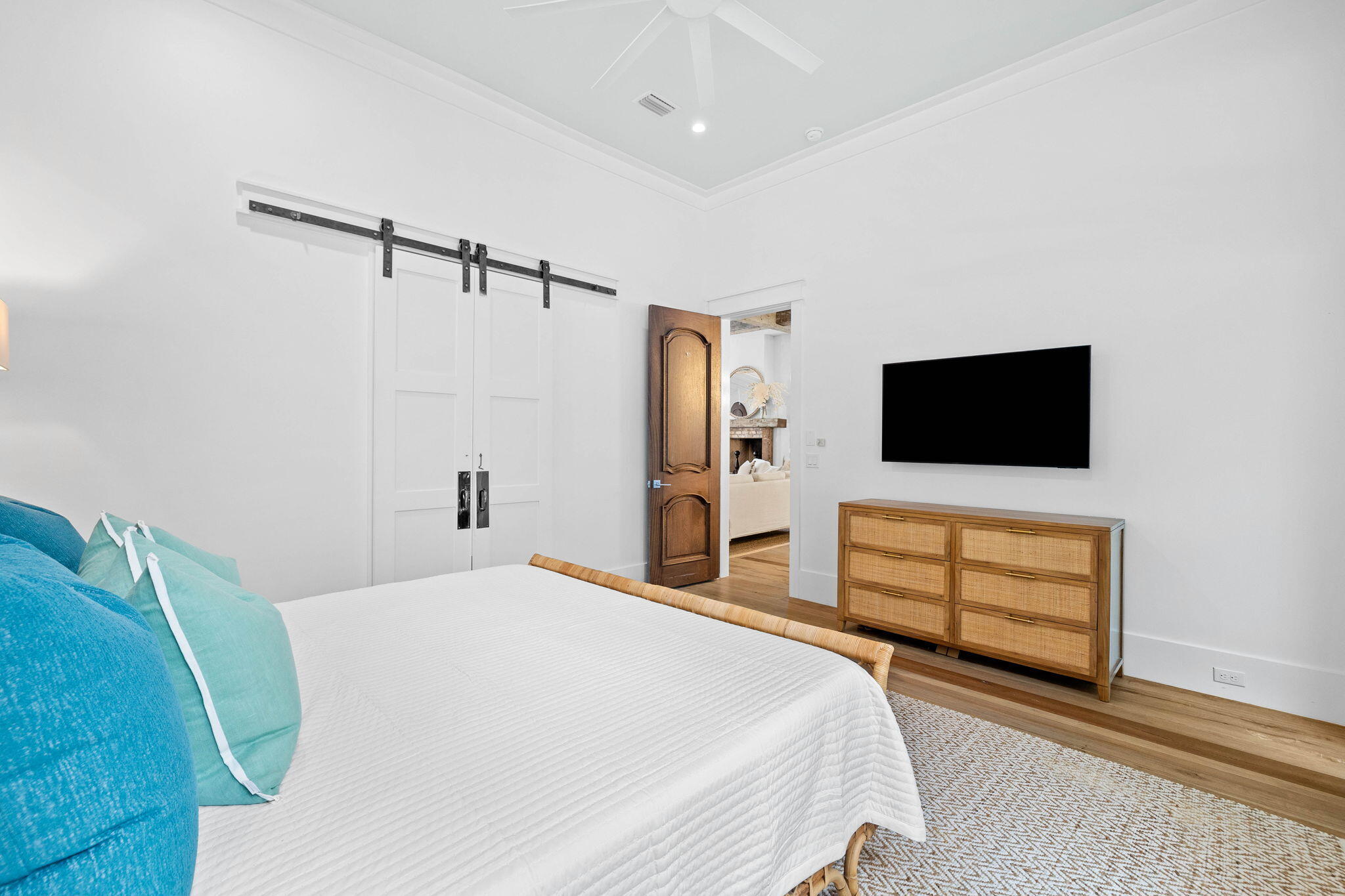 SEAGROVE SHORES - Residential