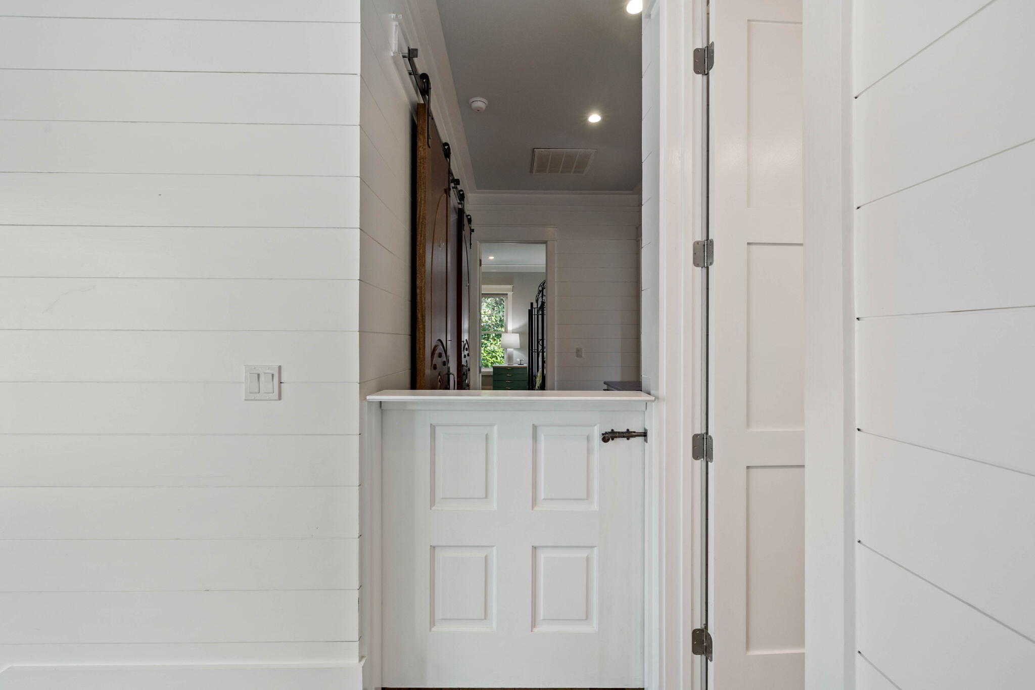 SEAGROVE SHORES - Residential