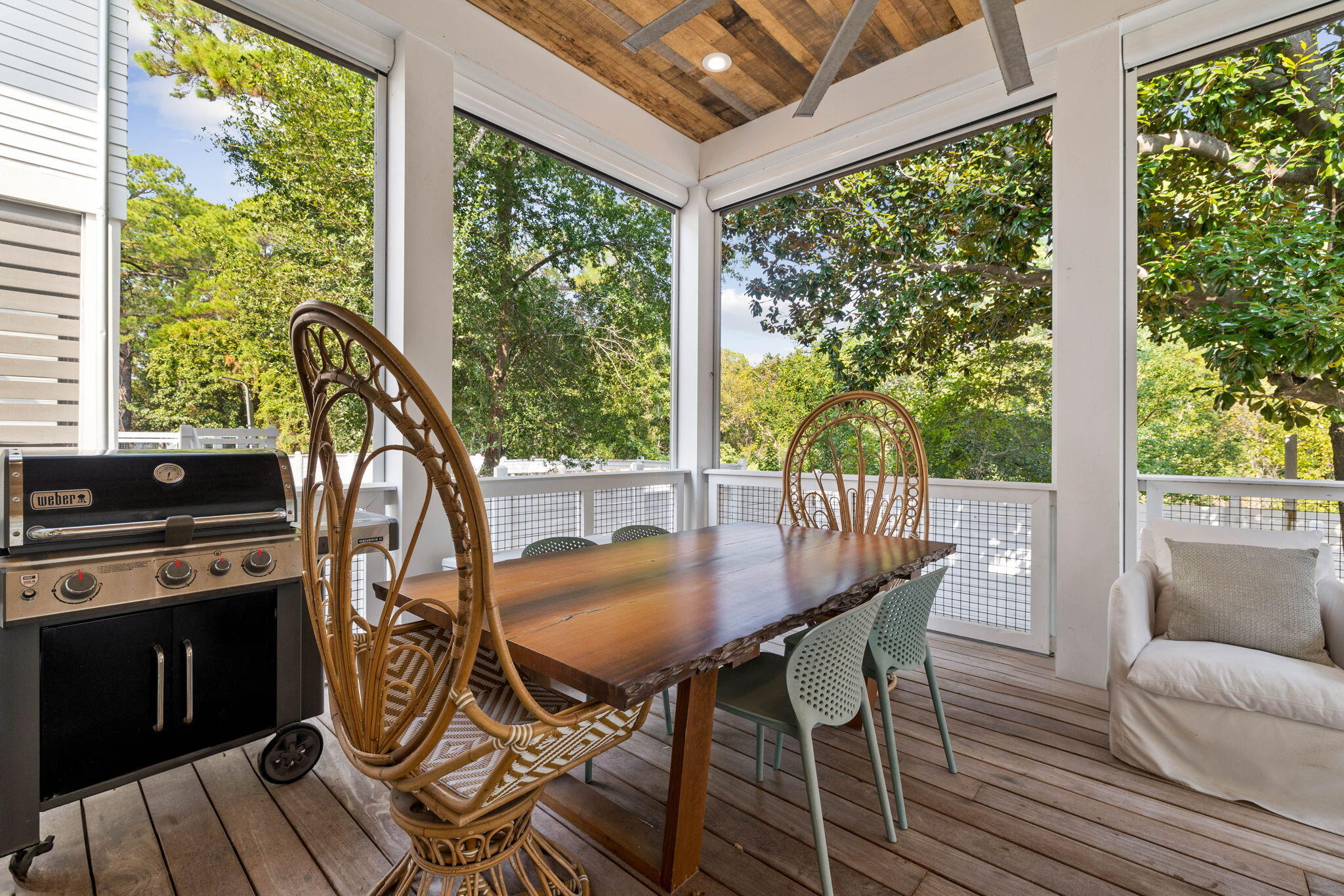 SEAGROVE SHORES - Residential