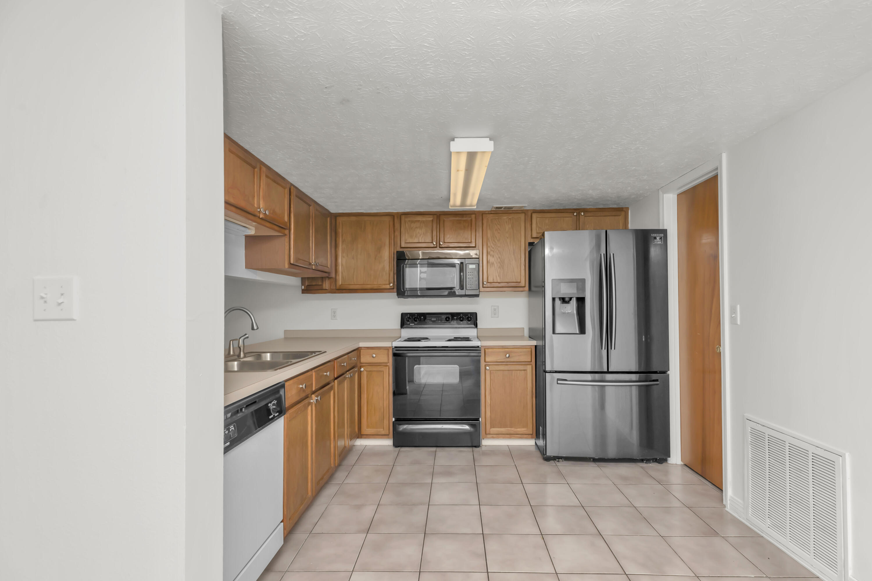 CHATELAINE ESTATES S/D - Residential