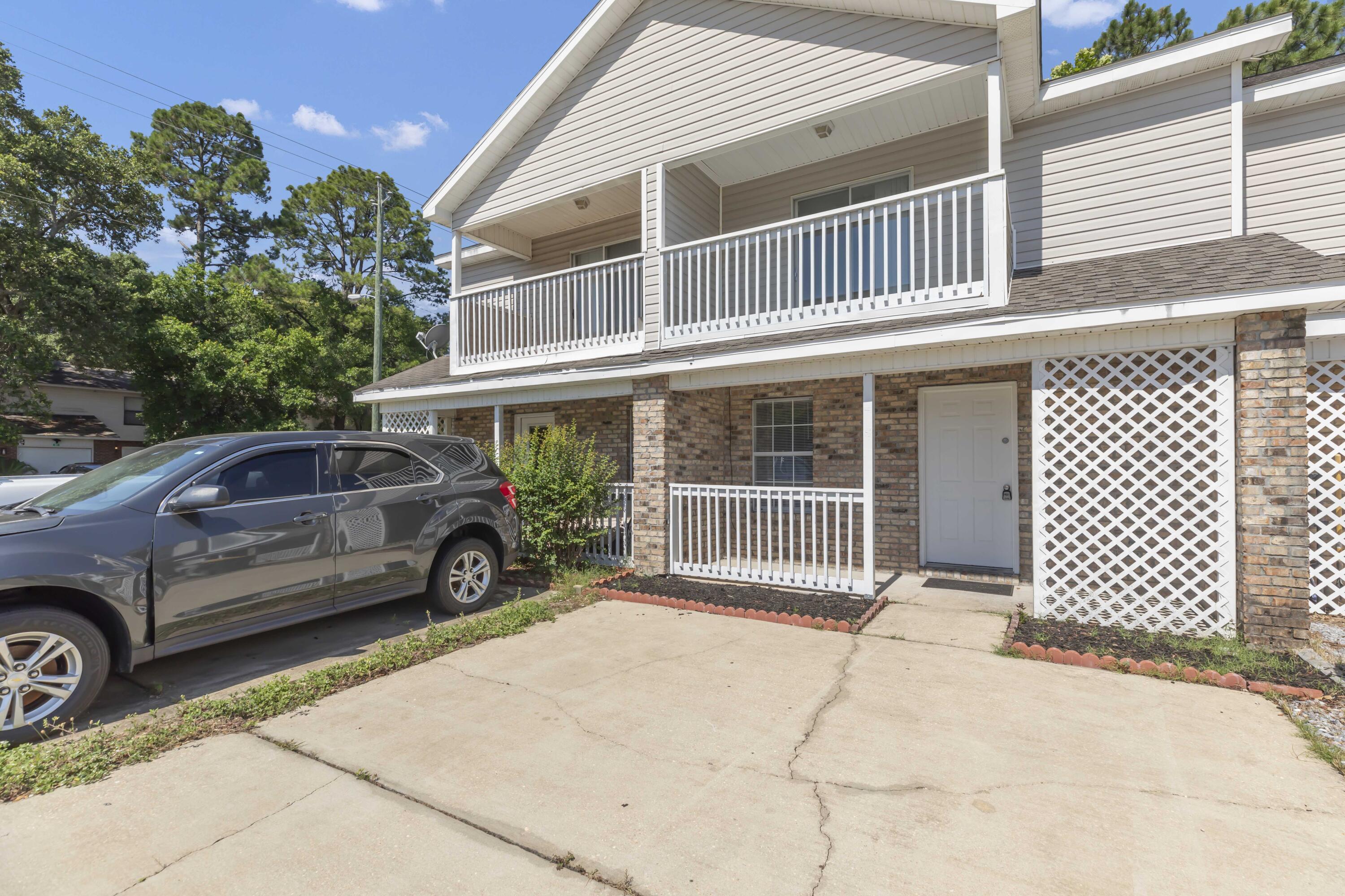 CHATELAINE ESTATES S/D - Residential