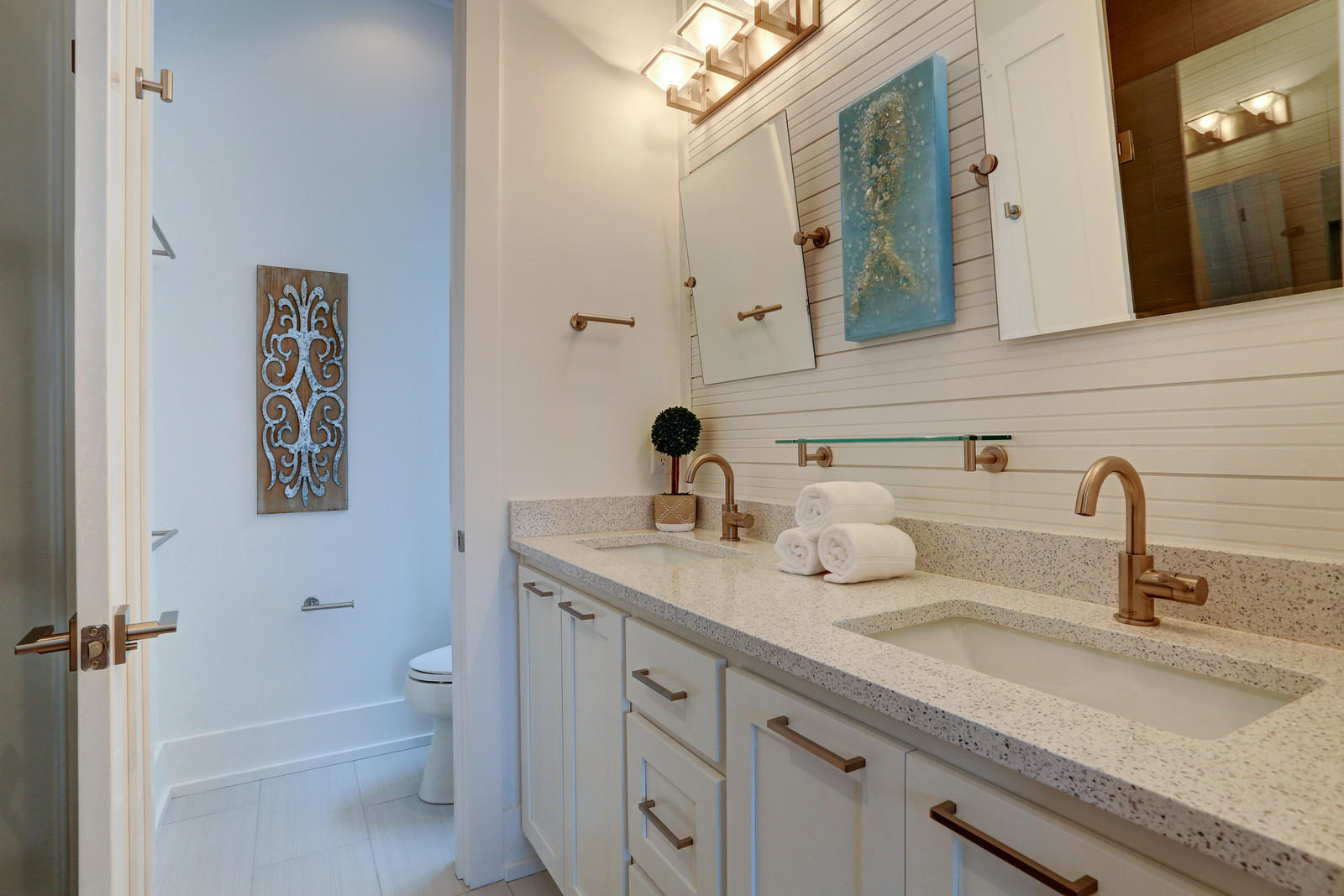 BEACH HAVEN COTTAGES - Residential