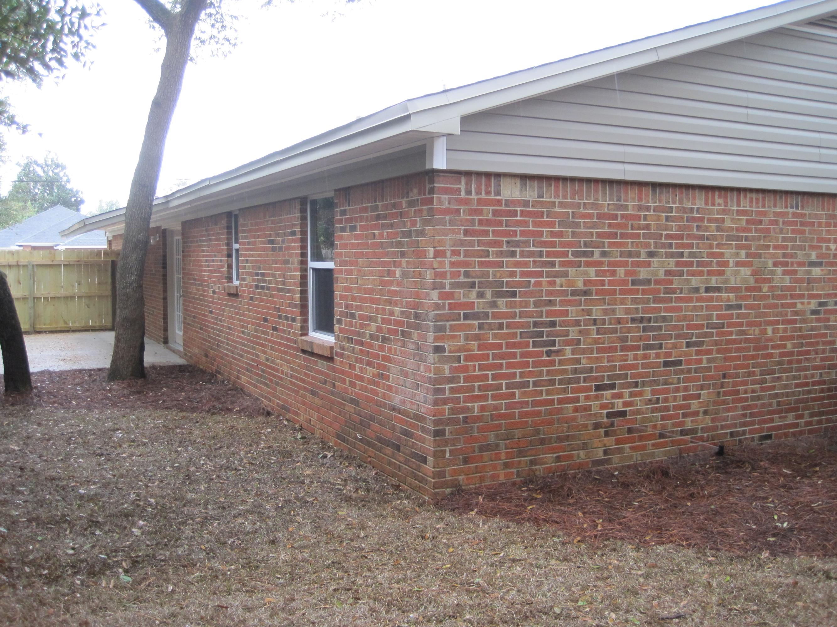 PARTIN BROOKS S/D LOT 31 BLK 1 - Residential