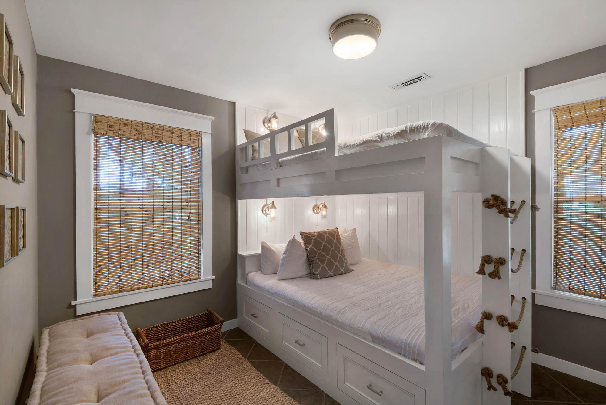 SEAGROVE 5TH ADDN - Residential