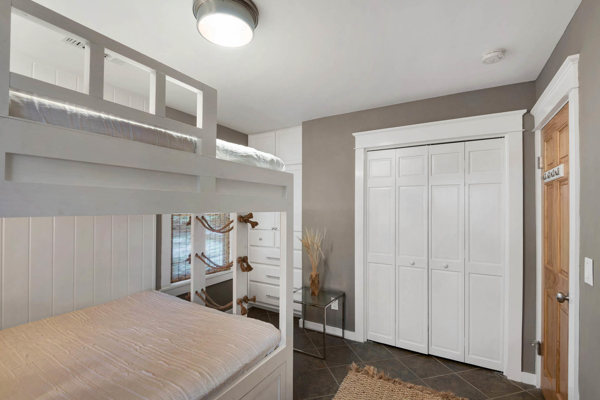 SEAGROVE 5TH ADDN - Residential