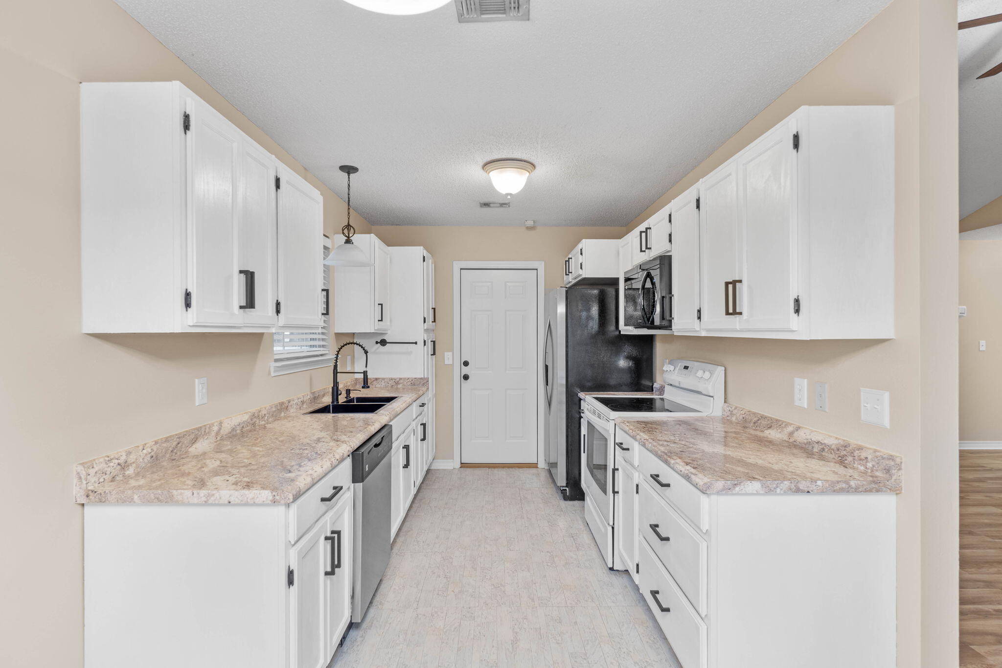 WINDING CREEK ESTATES PH 4 - Residential Lease
