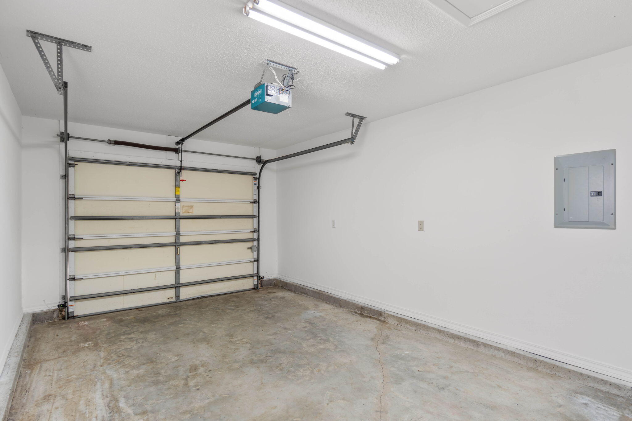 WINDING CREEK ESTATES PH 4 - Residential Lease