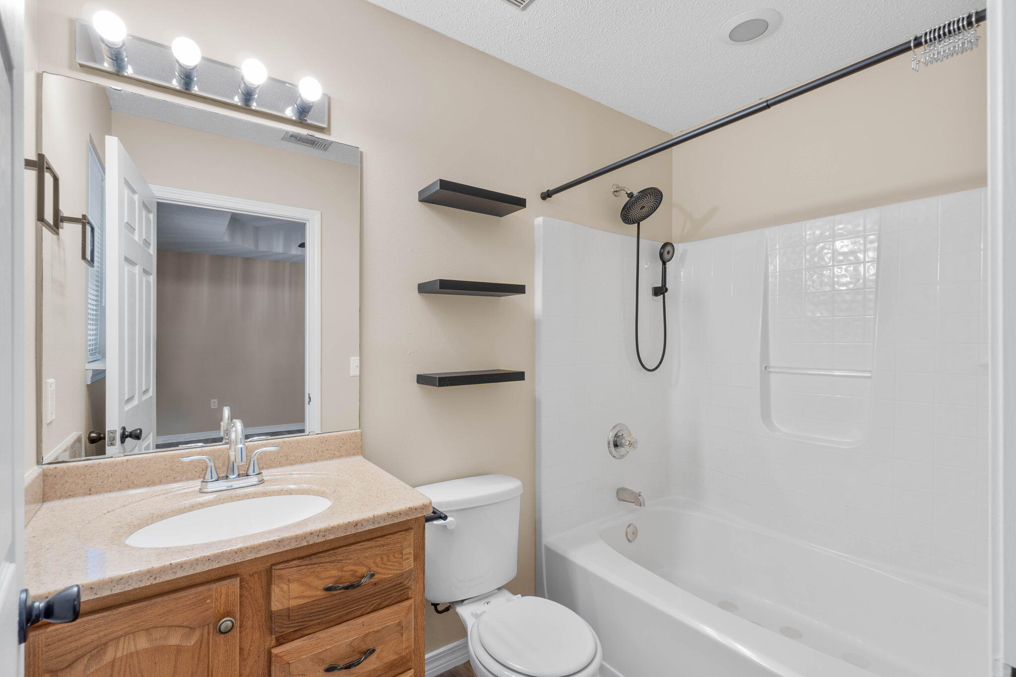 WINDING CREEK ESTATES PH 4 - Residential Lease