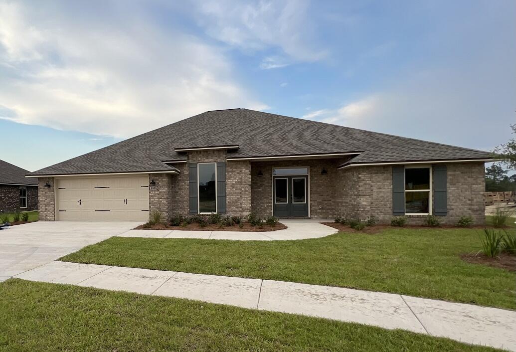 Located in the GATED Community of Chanan Estates, South of I-10. ALL Brick