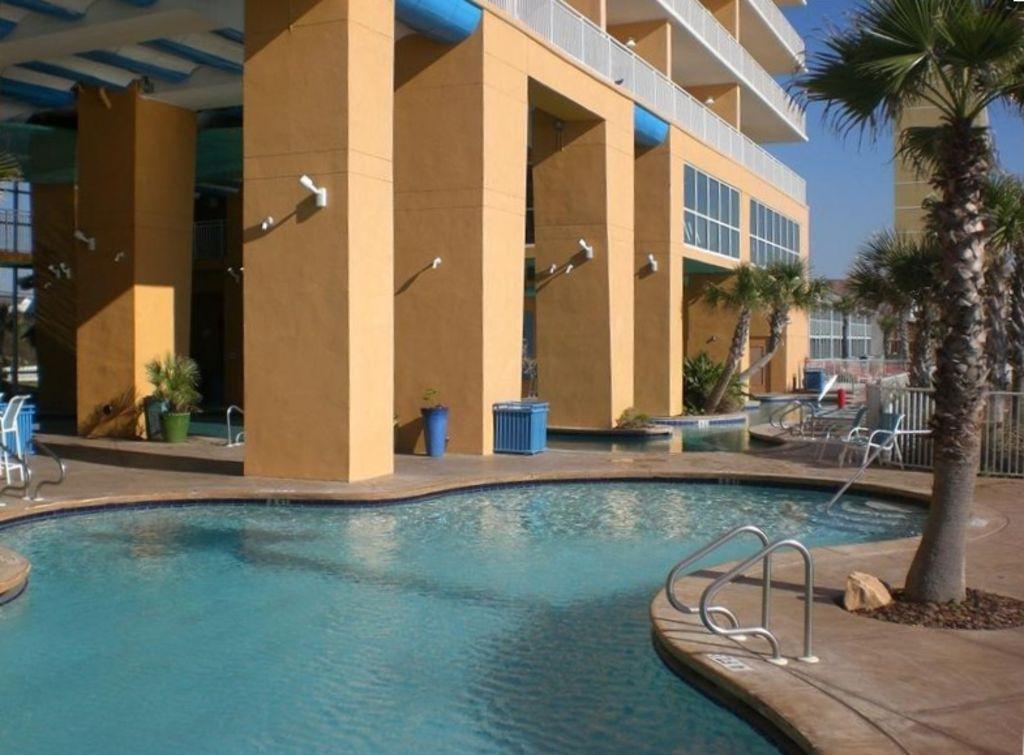 Splash Condo - Residential