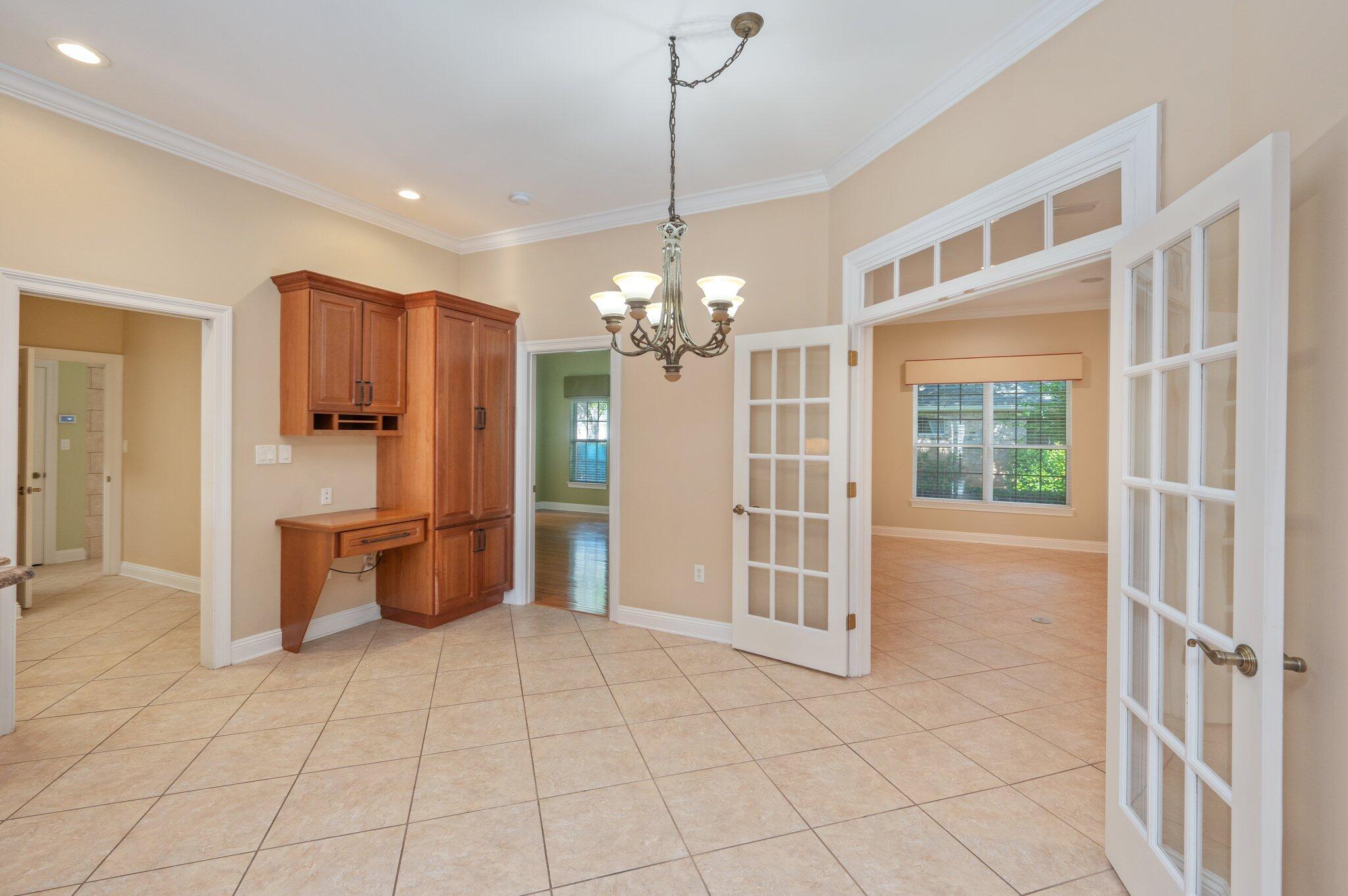 MAGNOLIA POINTE - Residential