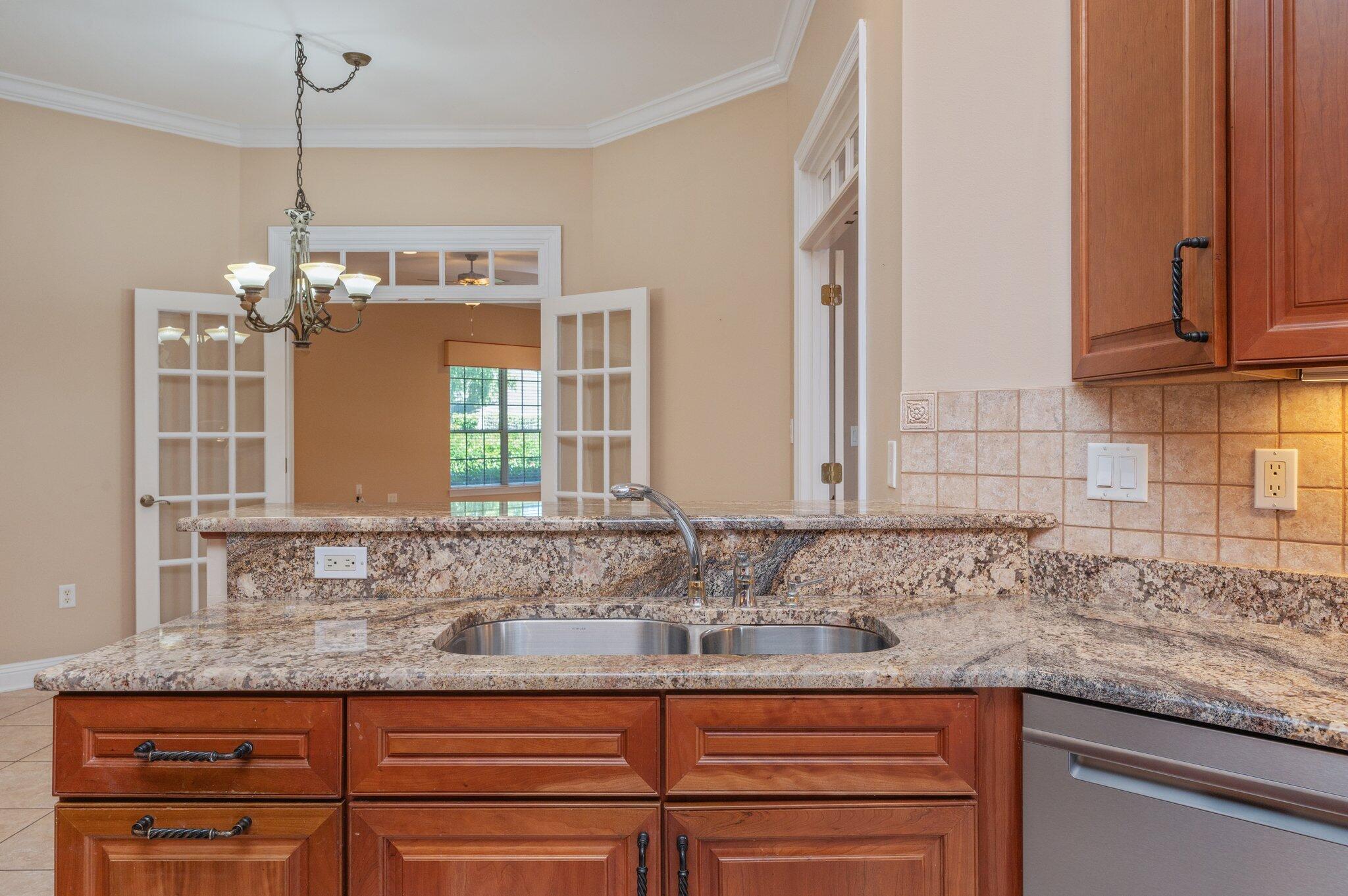 MAGNOLIA POINTE - Residential