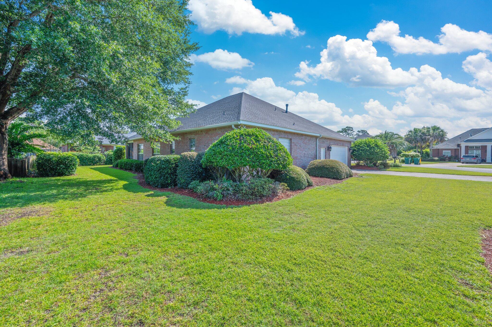 MAGNOLIA POINTE - Residential
