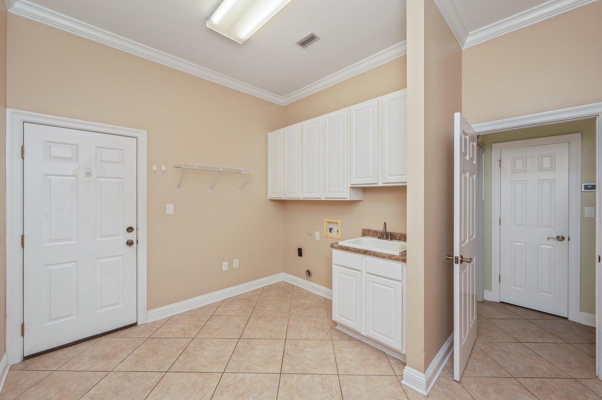 MAGNOLIA POINTE - Residential