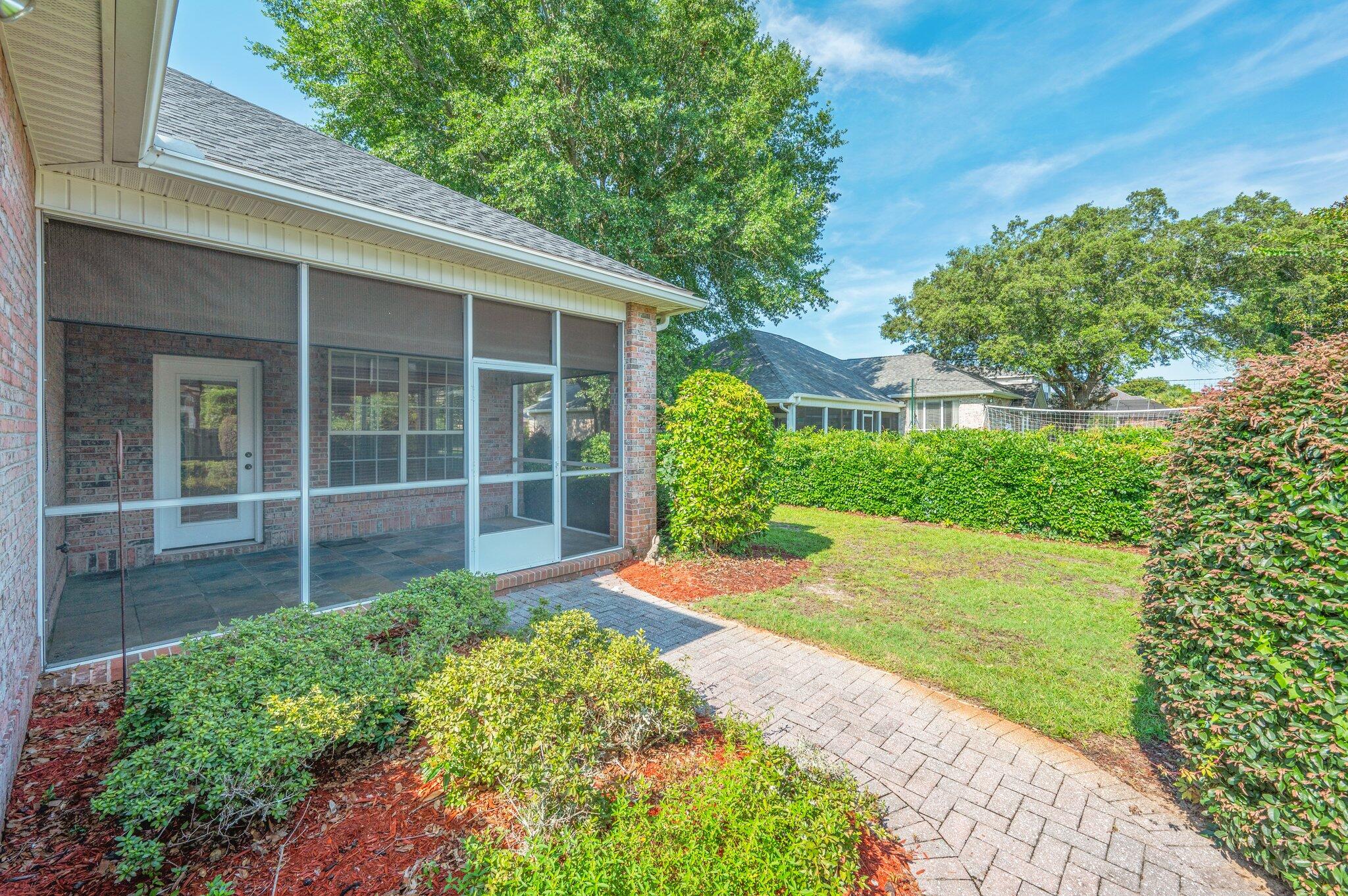 MAGNOLIA POINTE - Residential