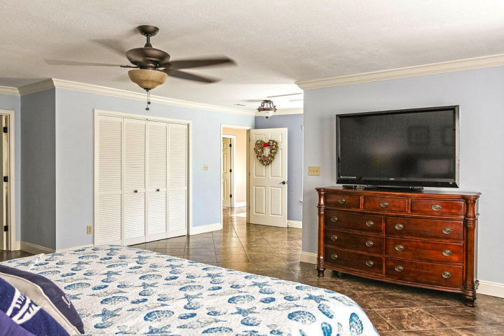 METES & BOUNDS - Residential Lease