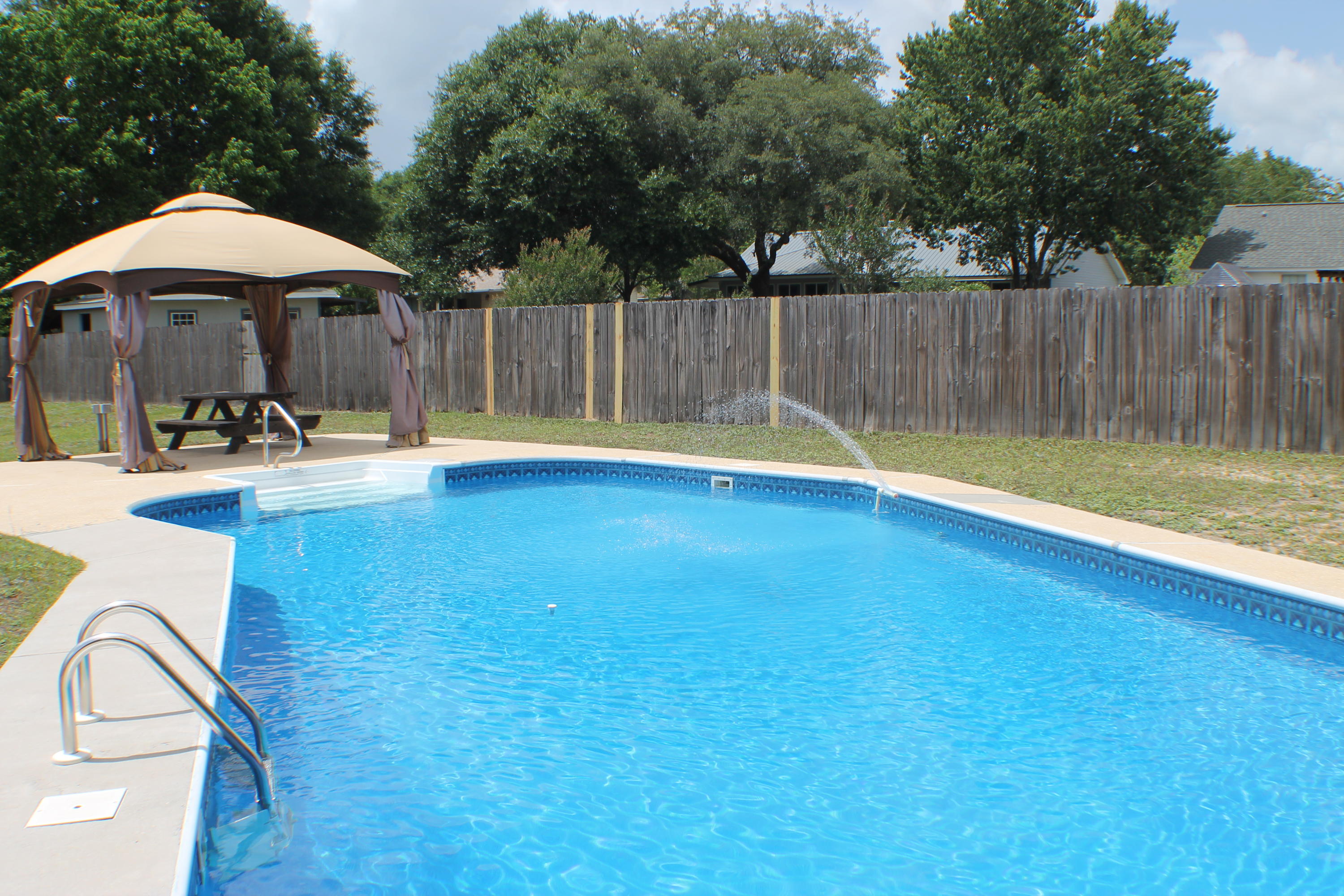 SHOAL CREEK MANOR WEST - Residential