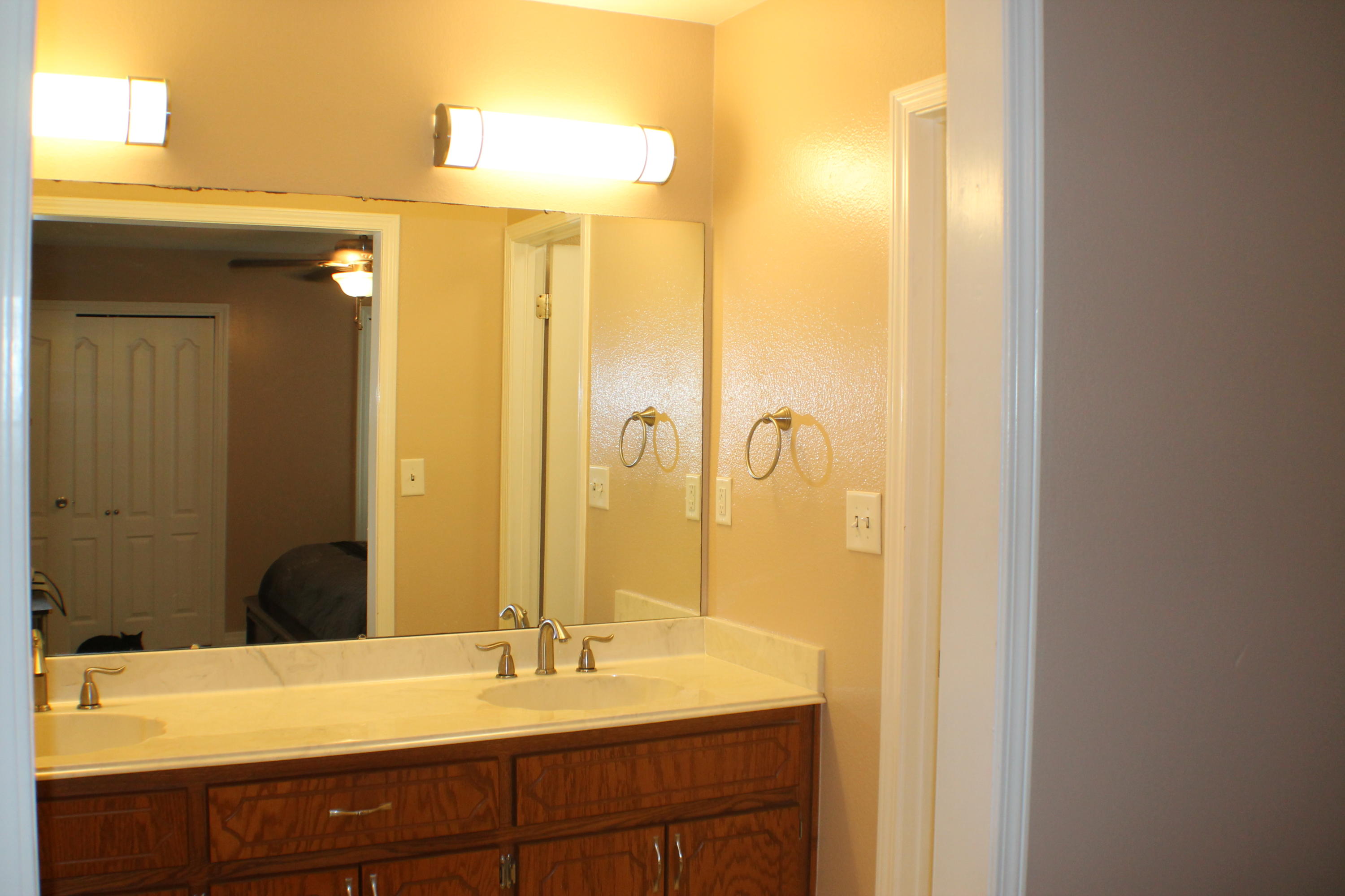 SHOAL CREEK MANOR WEST - Residential