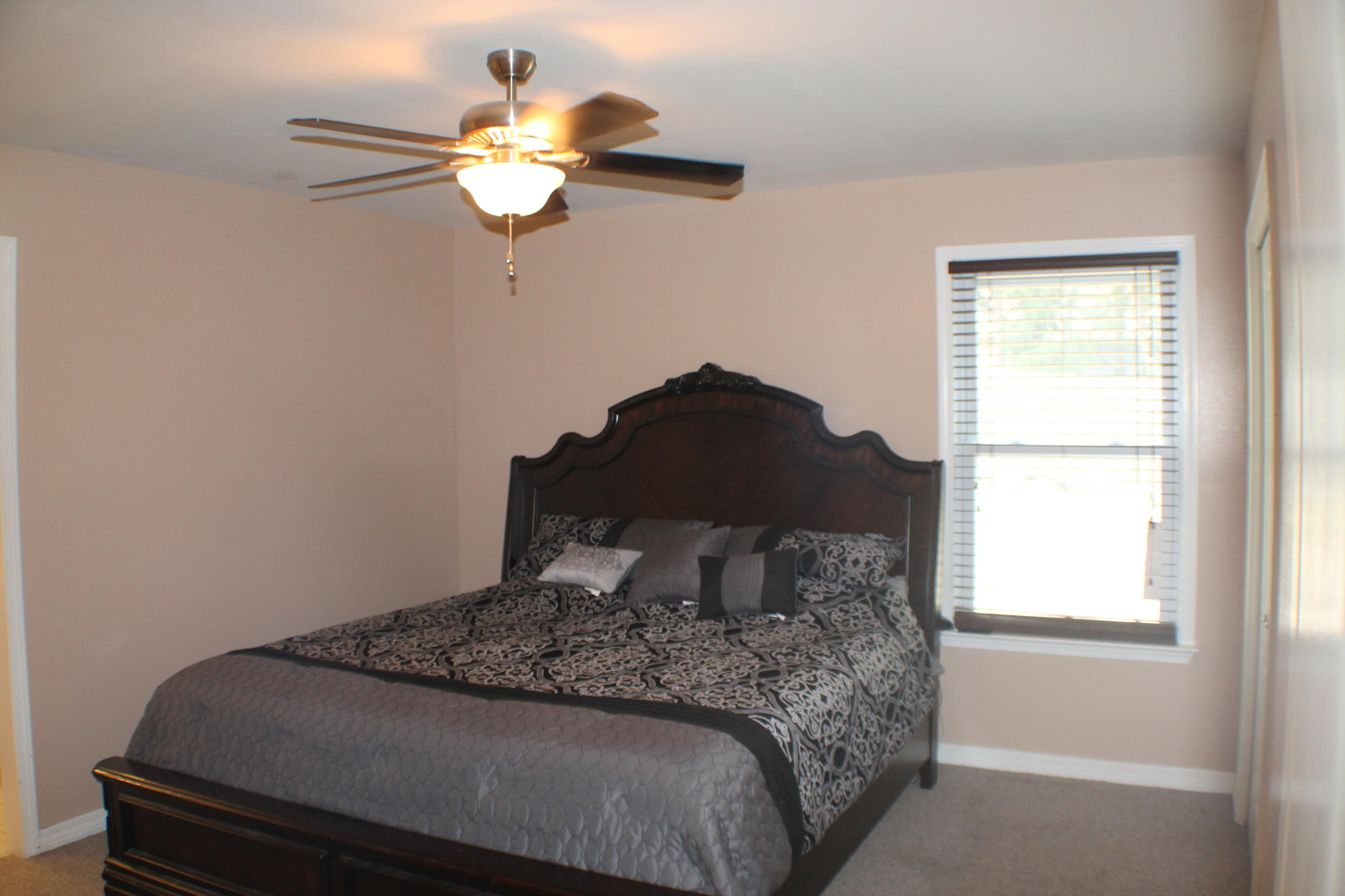 SHOAL CREEK MANOR WEST - Residential