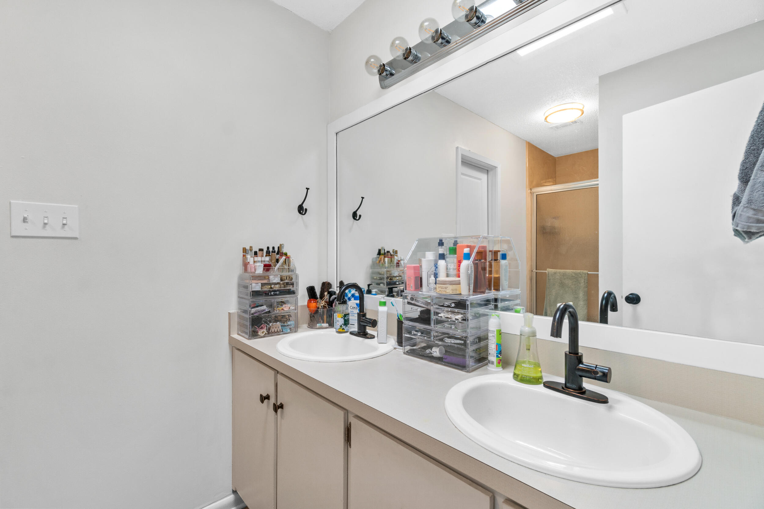 CHATEAU PRES DE LA MER - Residential