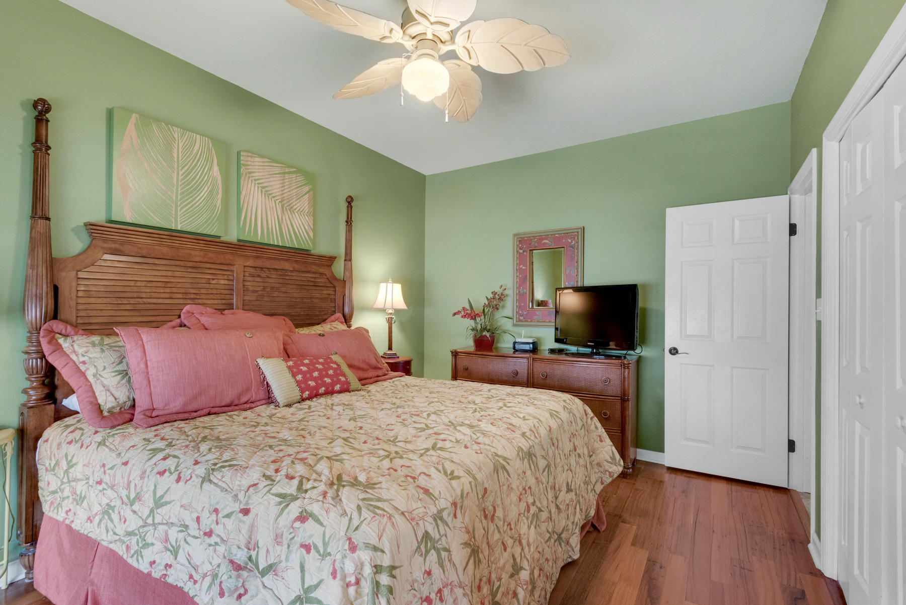 PORT OF CALL - Residential