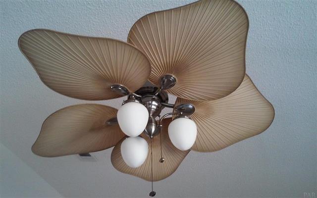 COUNTRY BREEZE ESTATES - Residential