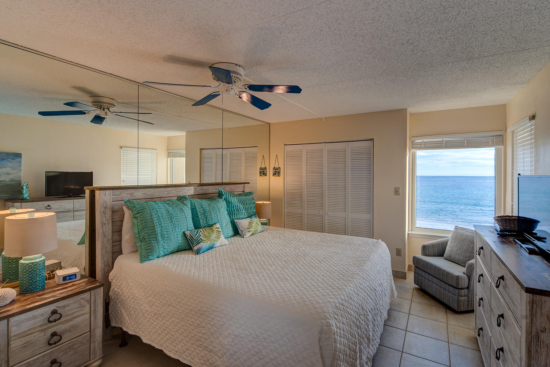 ISLAND ECHO CONDO - Residential