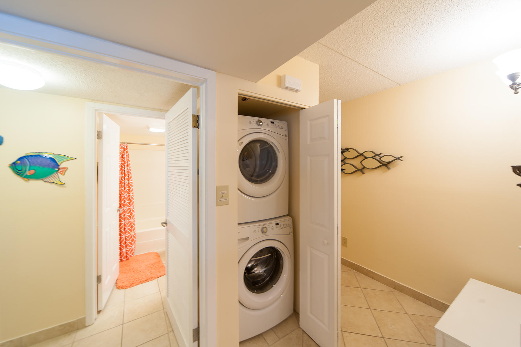 ISLAND ECHO CONDO - Residential