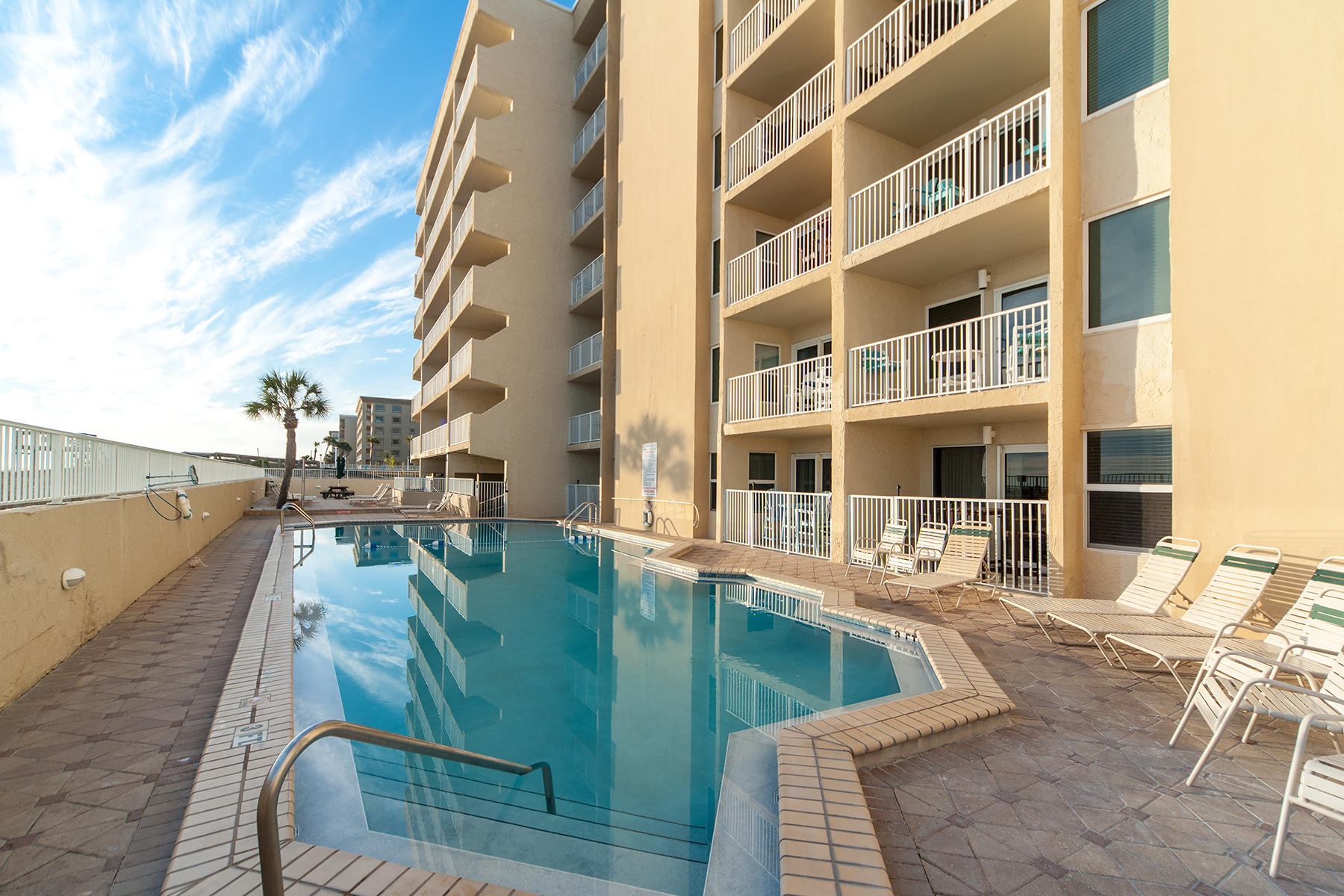 ISLAND ECHO CONDO - Residential