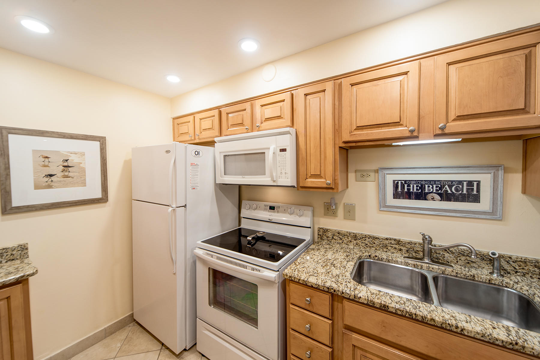 ISLAND ECHO CONDO - Residential