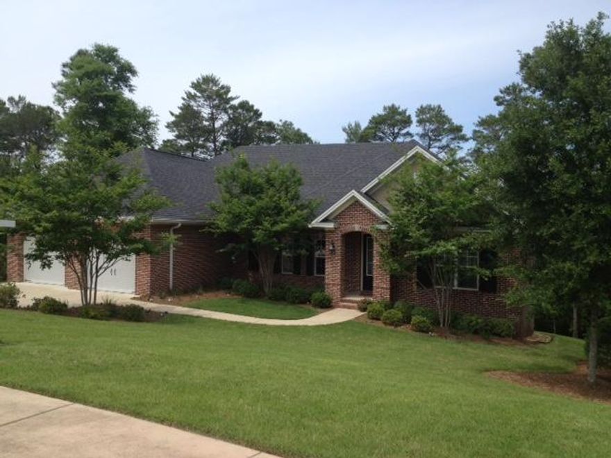 BEST DEAL IN NICEVILLE!! Comfortable and spacious family living at its best! This walk-out basement home features 5 bedroomsjust perfect for the growing family. Main level of the home is 2460 sq. ft. with an additional 2315 sq. ft. of finished terrace level below with loads of air conditioned storage. That's a lot of house! Open and airy plan splits the four upstairs bedrooms providing a secluded master bedroom and bath suite with appealing walk-in tiled shower, separate jetted soaker tub and granite topped cabinets. The spacious kitchen features an enviable walk-in pantry, tons of cabinets and counter space and stainless steel appliances. Stainless steel range hood is not only eye appealing but the cook's delight. Primary level also features a well defined foyer, dining room