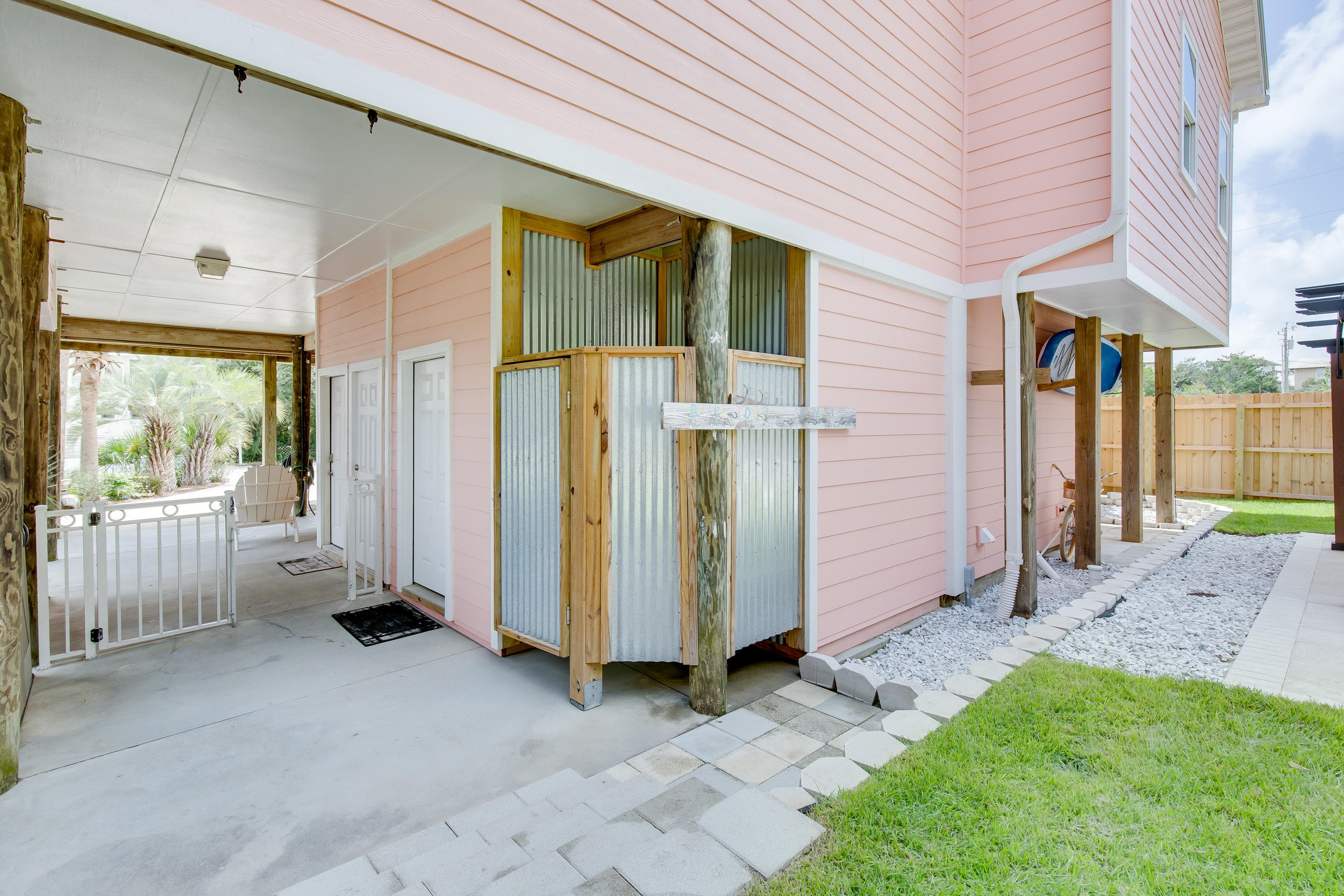 NO RECORDED SUBDIVISION - Residential