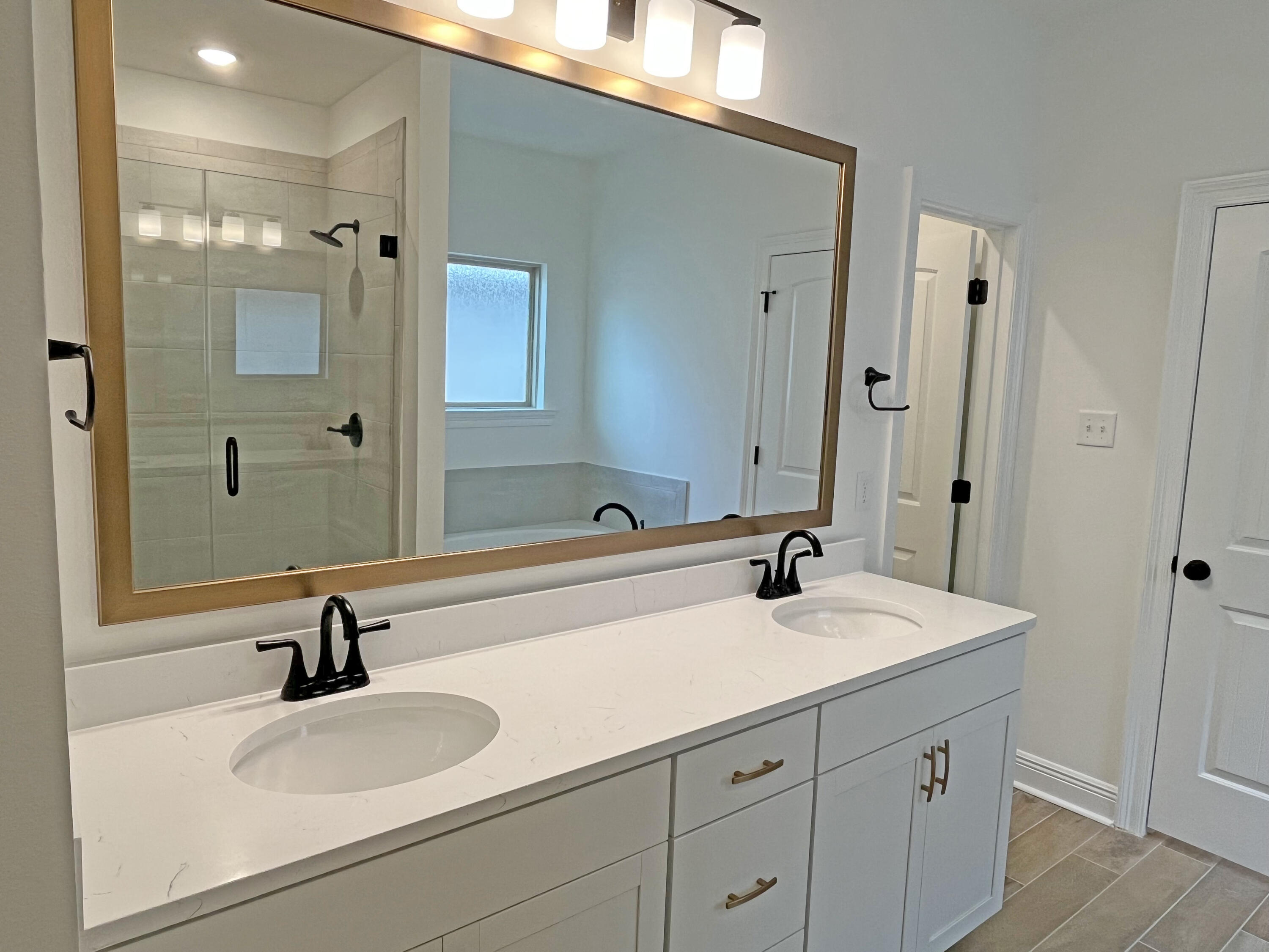 HAMMOCK BAY - BIRD SONG - Residential