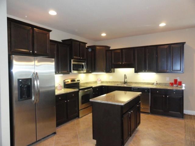 AUTUMN WOODS - Residential