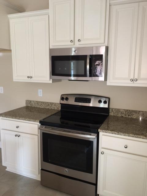 AUTUMN WOODS - Residential