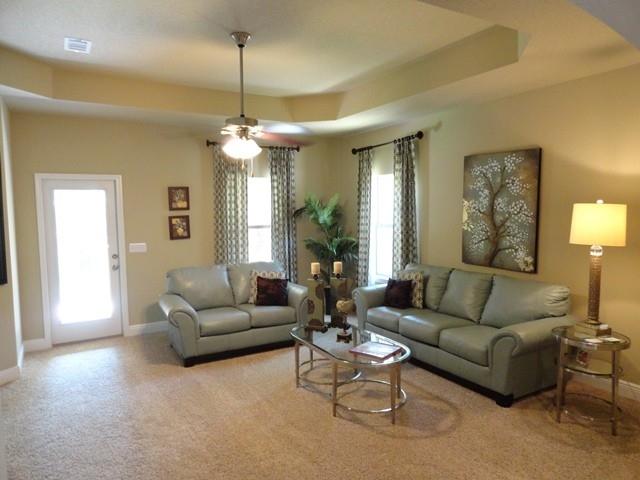 AUTUMN WOODS - Residential