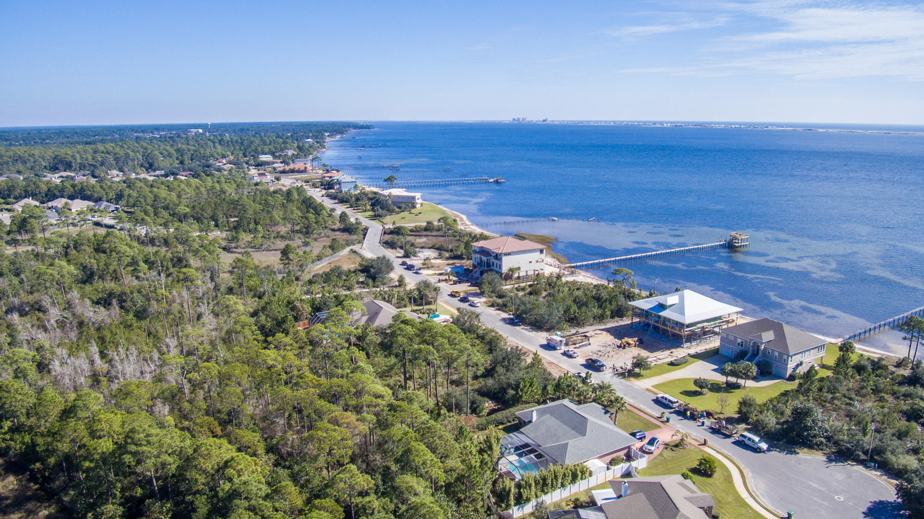 SMUGGLERS COVE - Land