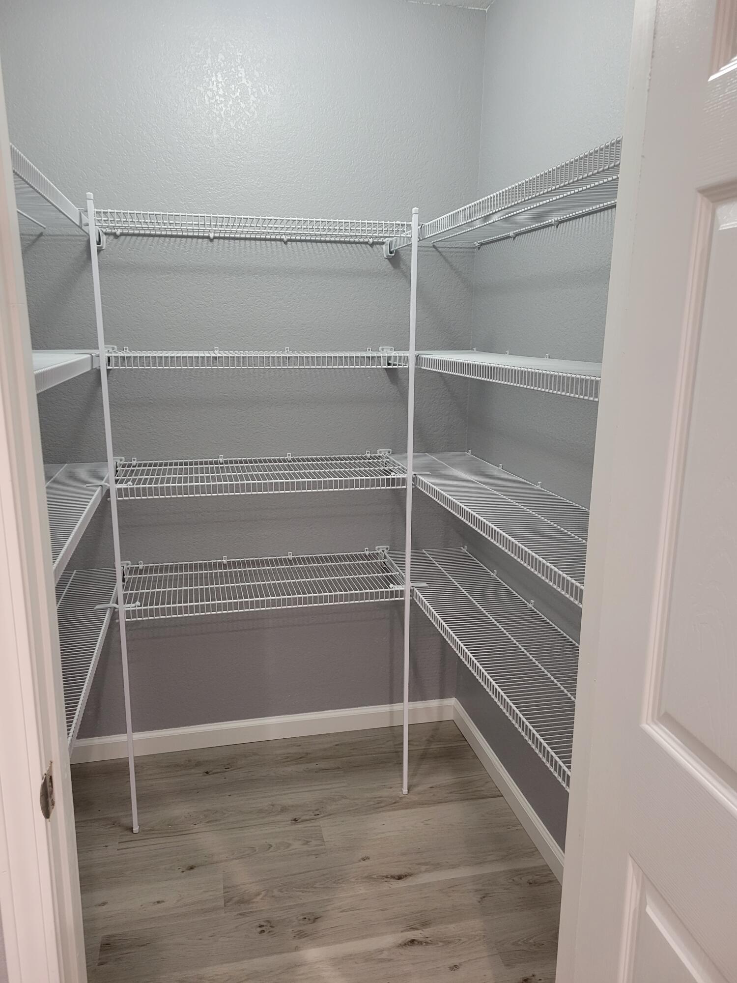 AVERITT ADDN TO CRESTVIEW - Residential