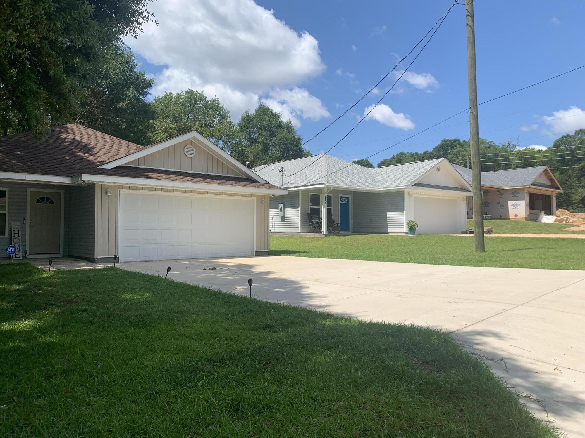 AVERITT ADDN TO CRESTVIEW - Residential