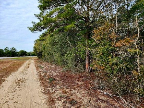 NO RECORDED SUBDIVISION - Land