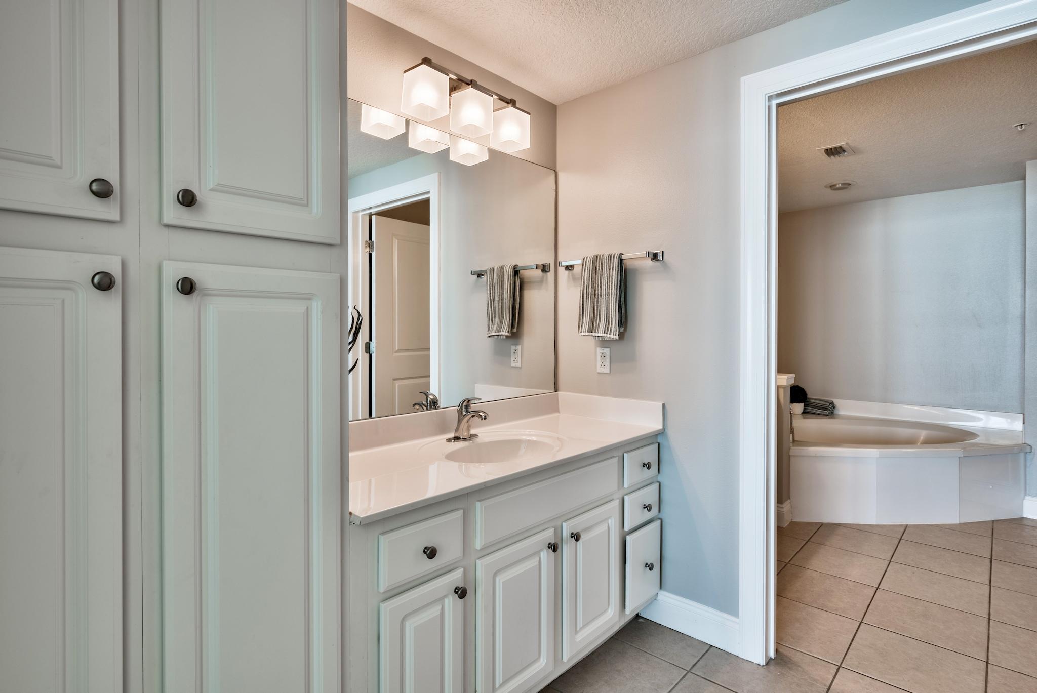 PALAZZO CONDOMINIUMS - Residential