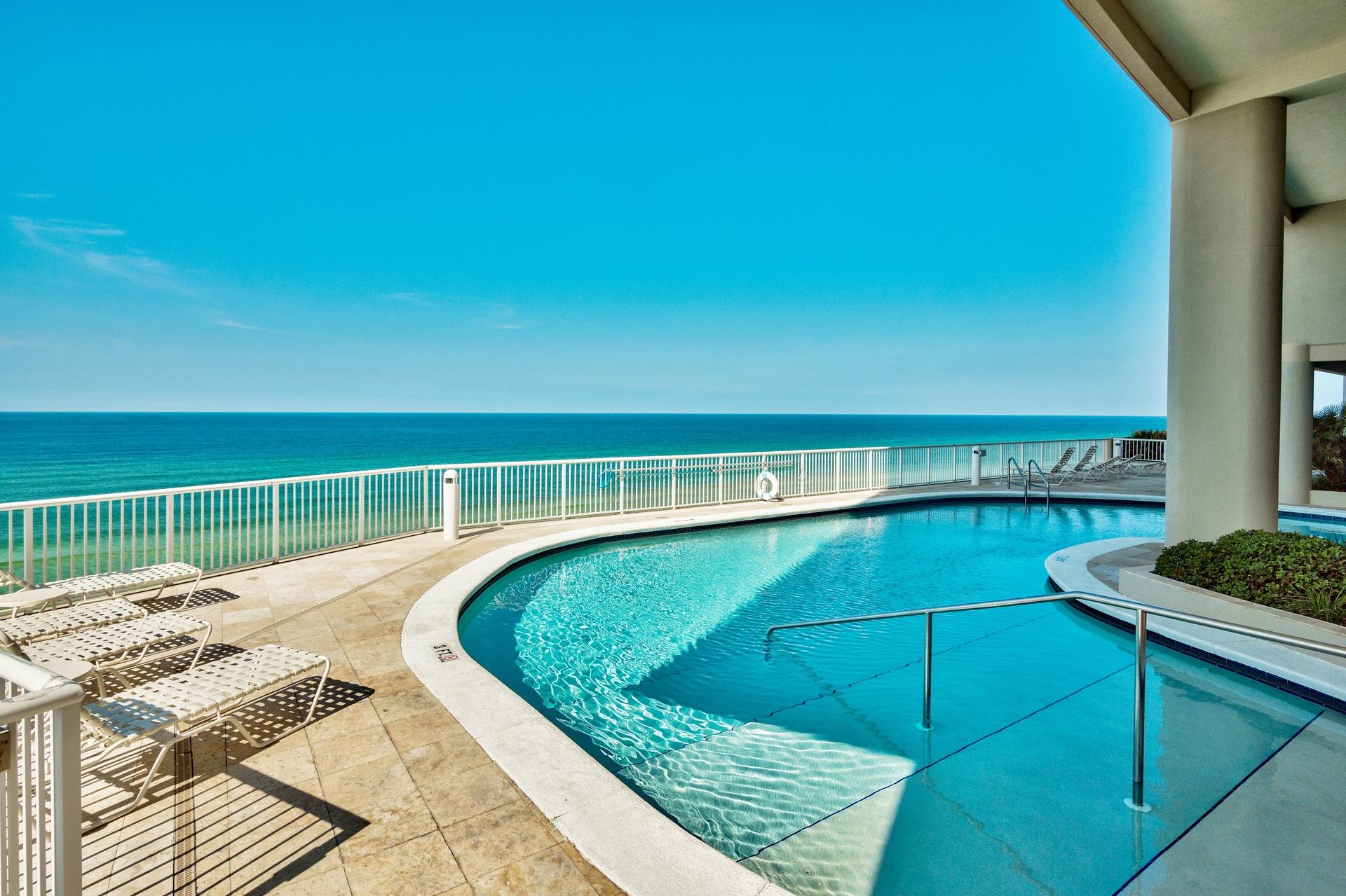 PALAZZO CONDOMINIUMS - Residential