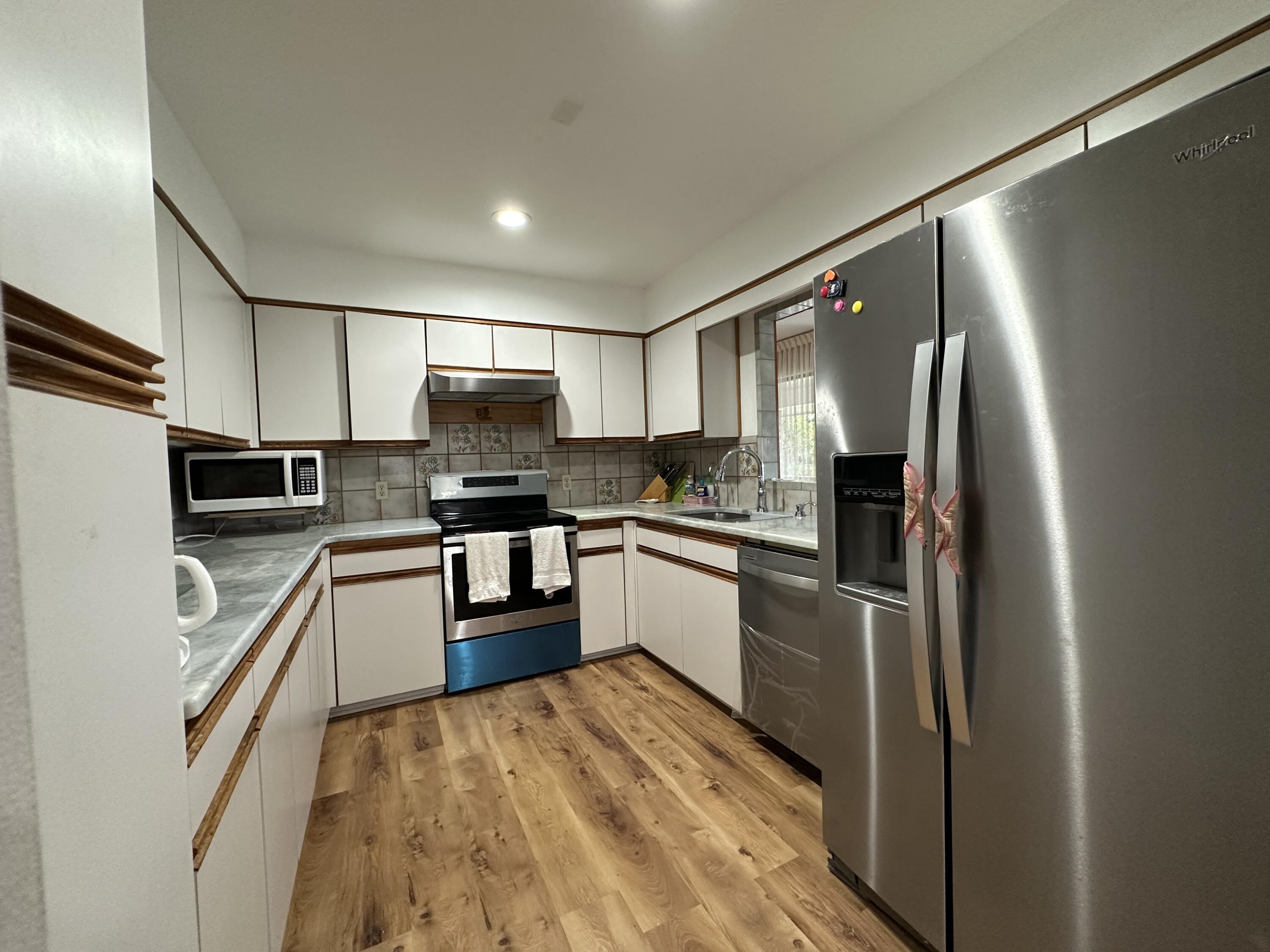 SHARON POINT ESTATES - Residential Lease